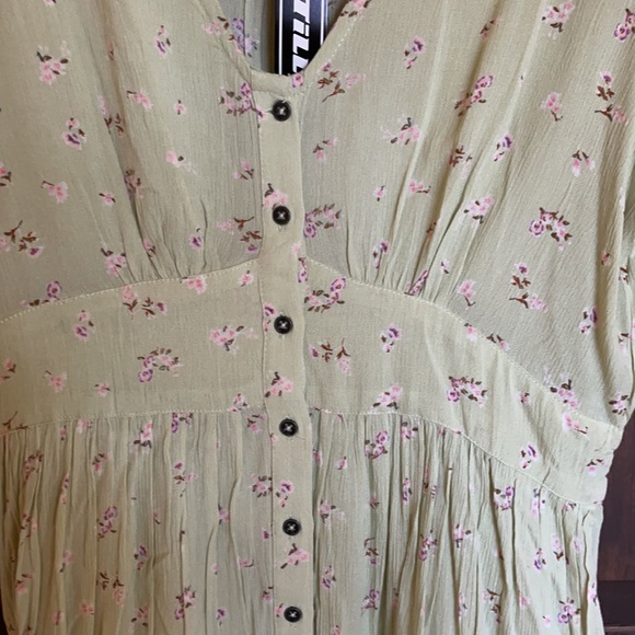 Billabong sundress - Picture 2 of 3